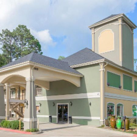 Super 8 by Wyndham Mansfield LA Hotel Eksteriør billede